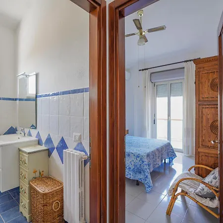 Murphy Holiday - Belvedere Apartment